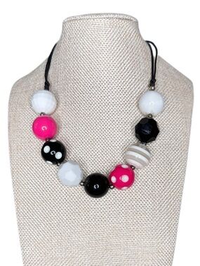 5/$25 😻 Colorful Retro Acrylic Beaded Necklace